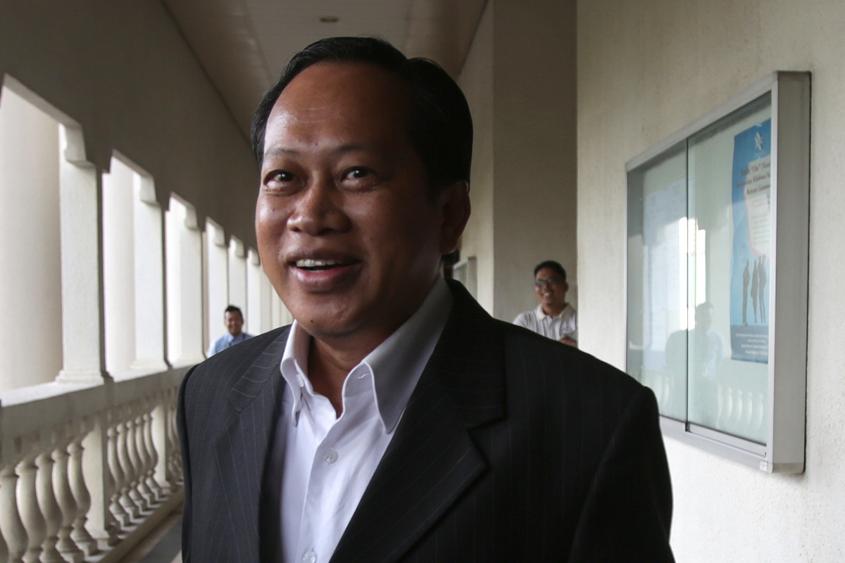 Unofficial UMNO Secretary General Ahmad Maslan Wins In Pontian