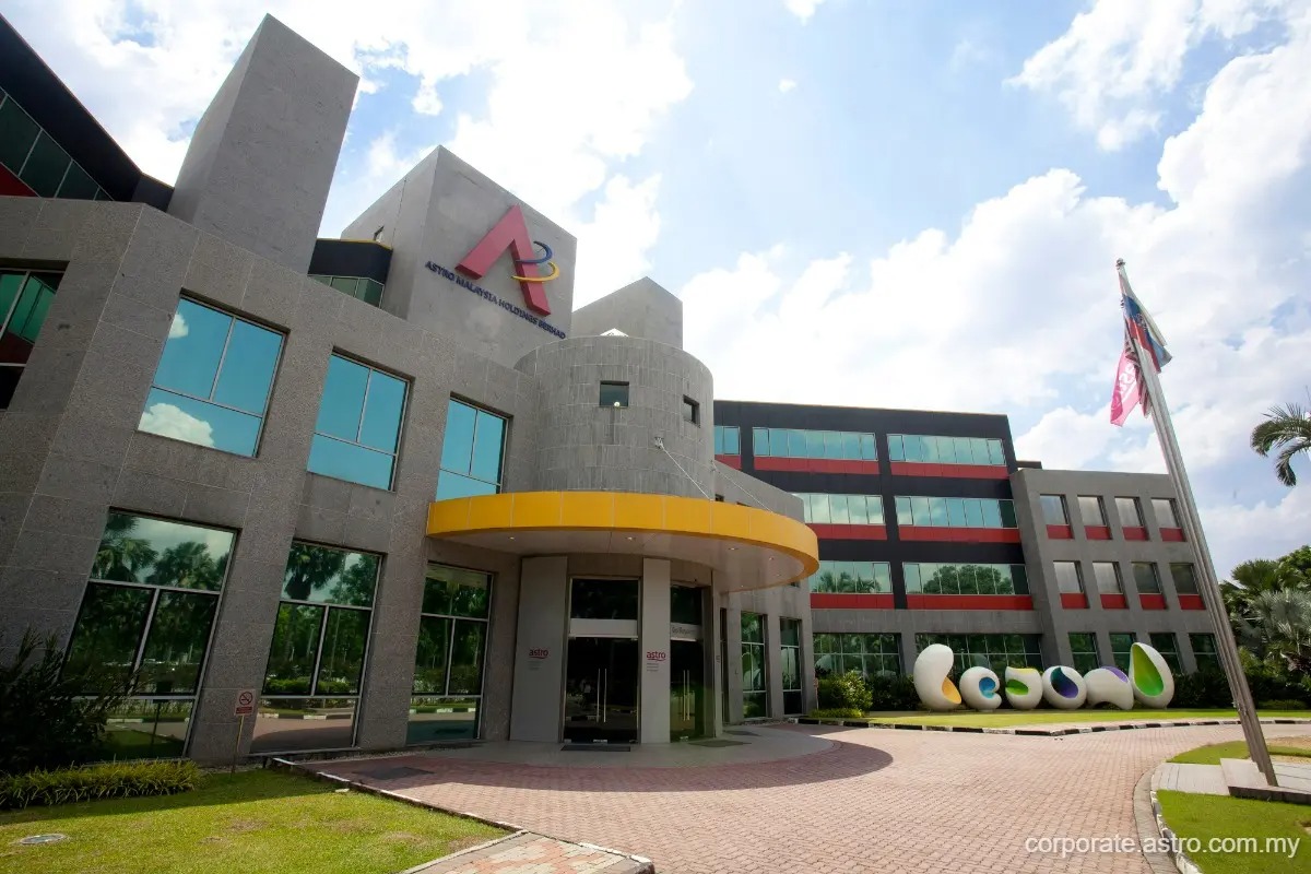 Photo: Klsescreener Bursa Malaysia Securities Main Market Listing Requirements Govern the Non-Related Party Transaction
