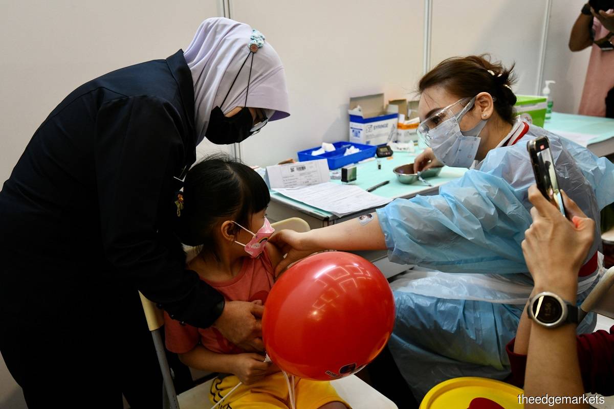 On Friday (March 18), a total of 40,418 Covid-19 vaccine doses were administered in Malaysia. (Photo by Shahrin Yahya/The Edge)