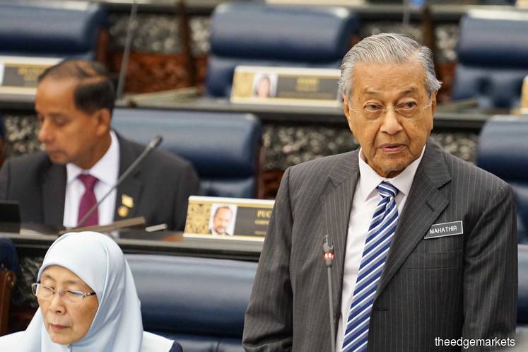 Dr Mahathir defends ministers' absence at Dewan Rakyat