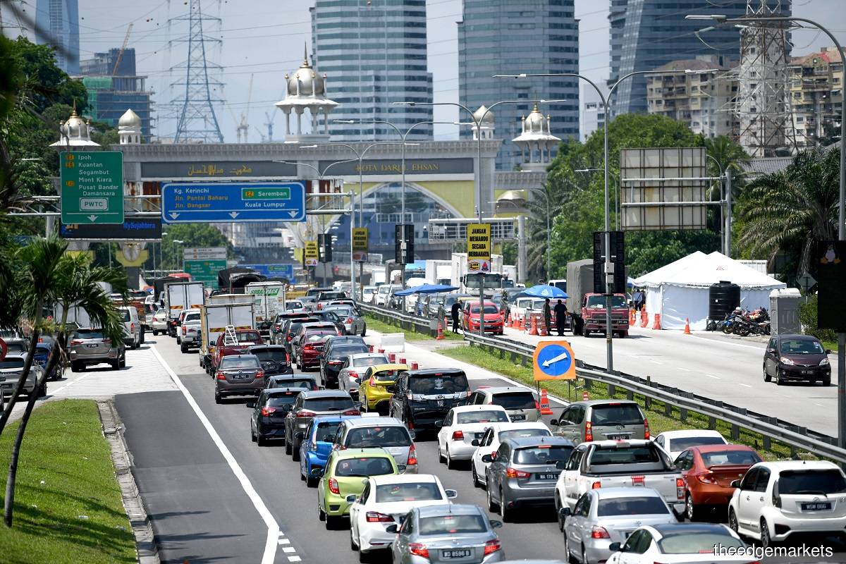 Traffic Congestion Health Dg Expresses Concern Over Massive Movements The Edge Markets