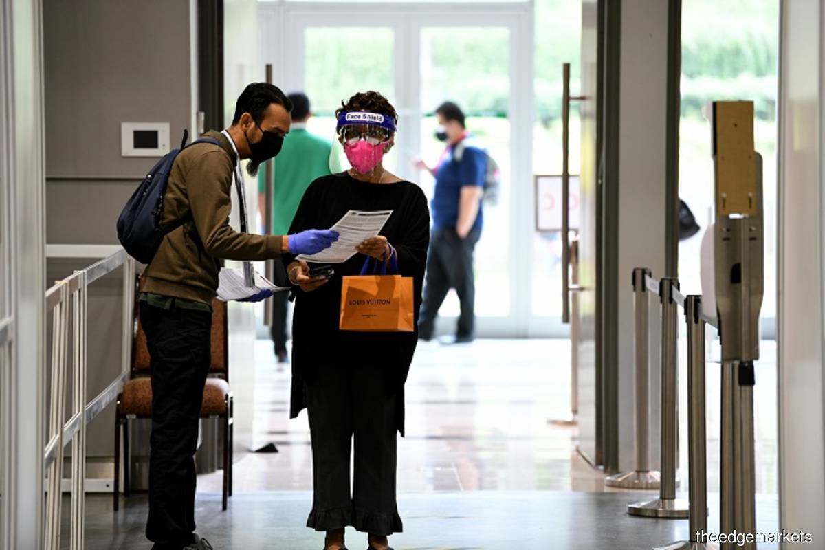 Walk-in vaccination: 3,600-8,000 vaccine doses to be administered daily at KLCC PPV