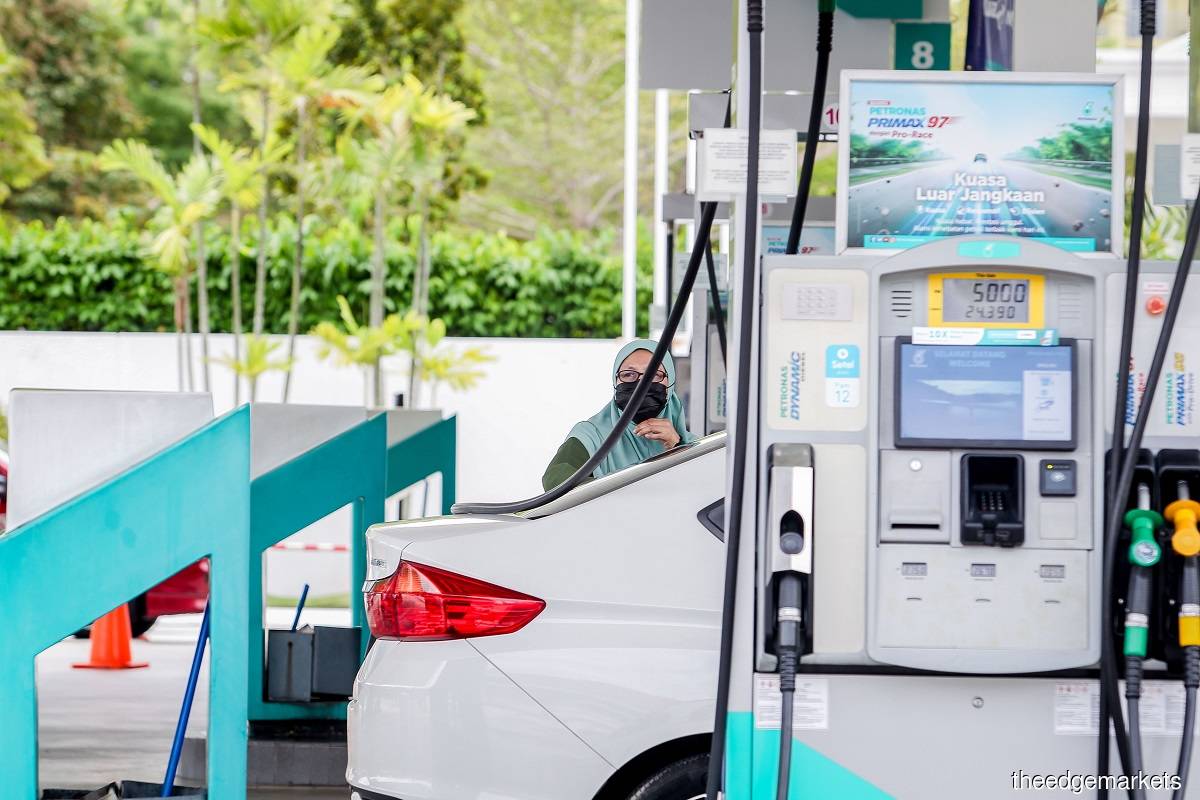 MOF: Govt doesn't intend to lower RON95, subsidised diesel ceiling prices