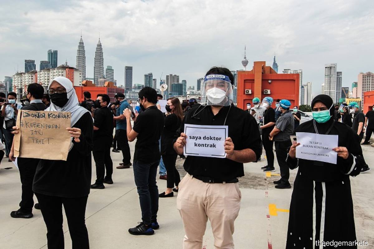 Government hospitals' contract doctors carried out mass walkouts at Hospital Kuala Lumpur (HKL) on Monday, July 26, 2021, in a nationwide strike to demand job security and better career opportunities. (Photo by Zahid Izzani/The Edge)