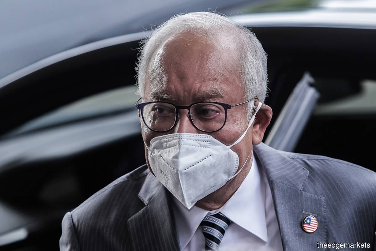 Najib can change lawyers but won't escape perception it's a delaying tactic