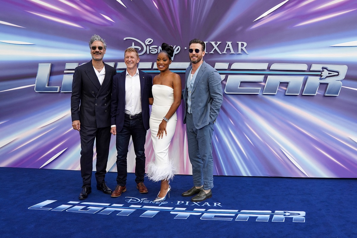 Cast members Taika Waititi, Keke Palmer, Chris Evans and astronaut Tim Peake pose for pictures, as they arrive for the UK premiere of 'Lightyear' in London, Britain June 13, 2022. (Photo by Reuters)