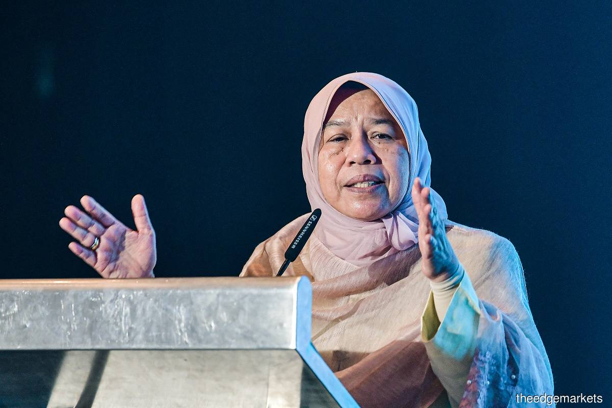 Zuraida said a certification for the rubber gloves industry similar to the MSPO Certification Scheme would show that the country is taking the forced labour allegations seriously. (Photo by Zahid Izzani Mohd Said/The Edge)