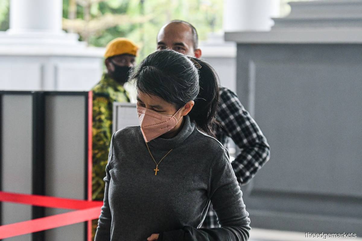 Former AmBank relationship manager Joanna Yu seen at the Kuala Lumpur High Court on Wednesday, Dec 14, 2022, for the 1MDB-Tanore trial. (Photo by Zahid Izzani/The Edge)