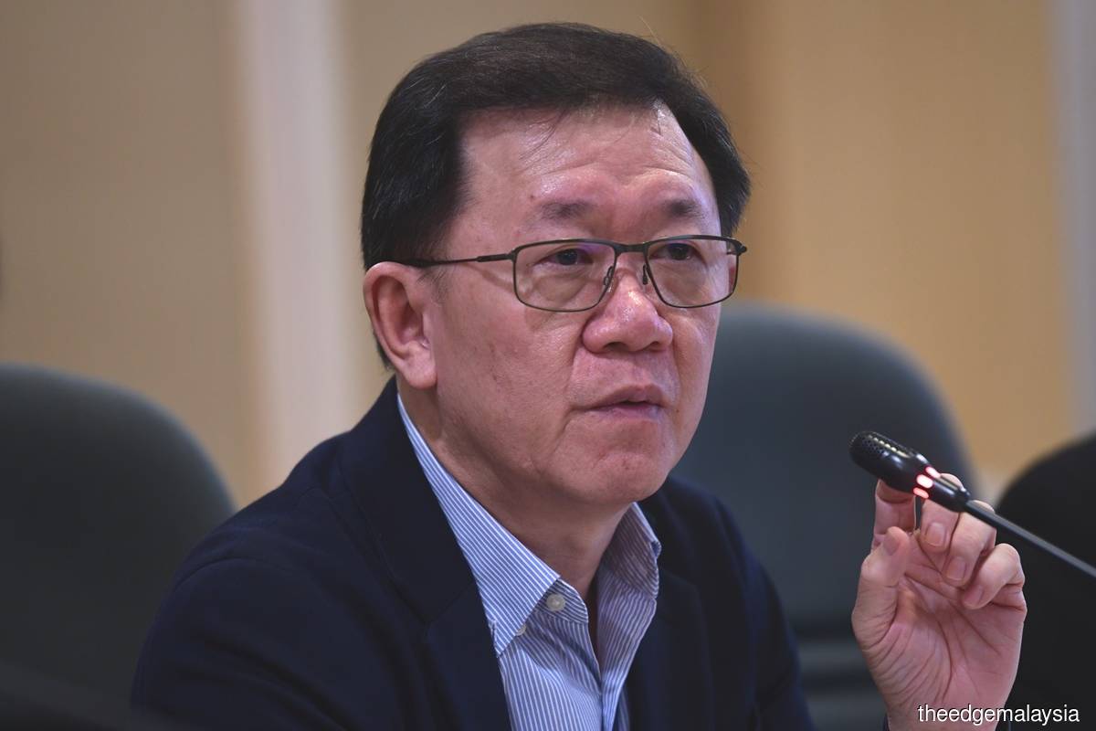 Consumer Spending To Slow In 2024 As Inflation May Re emerge Ringgit consumer-spending-to-slow-in-2024-as-inflation-may-re-emerge-ringgit