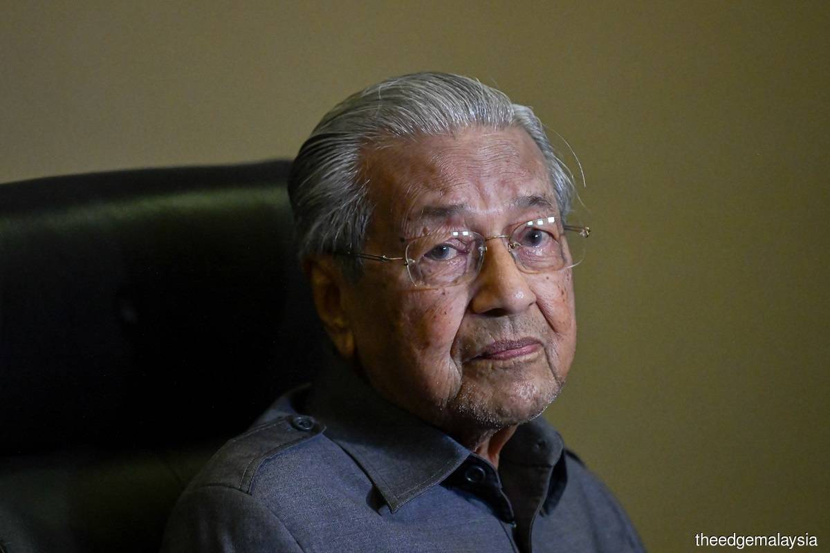 Judicial commissioner advises Mahathir not to go overseas before his ...