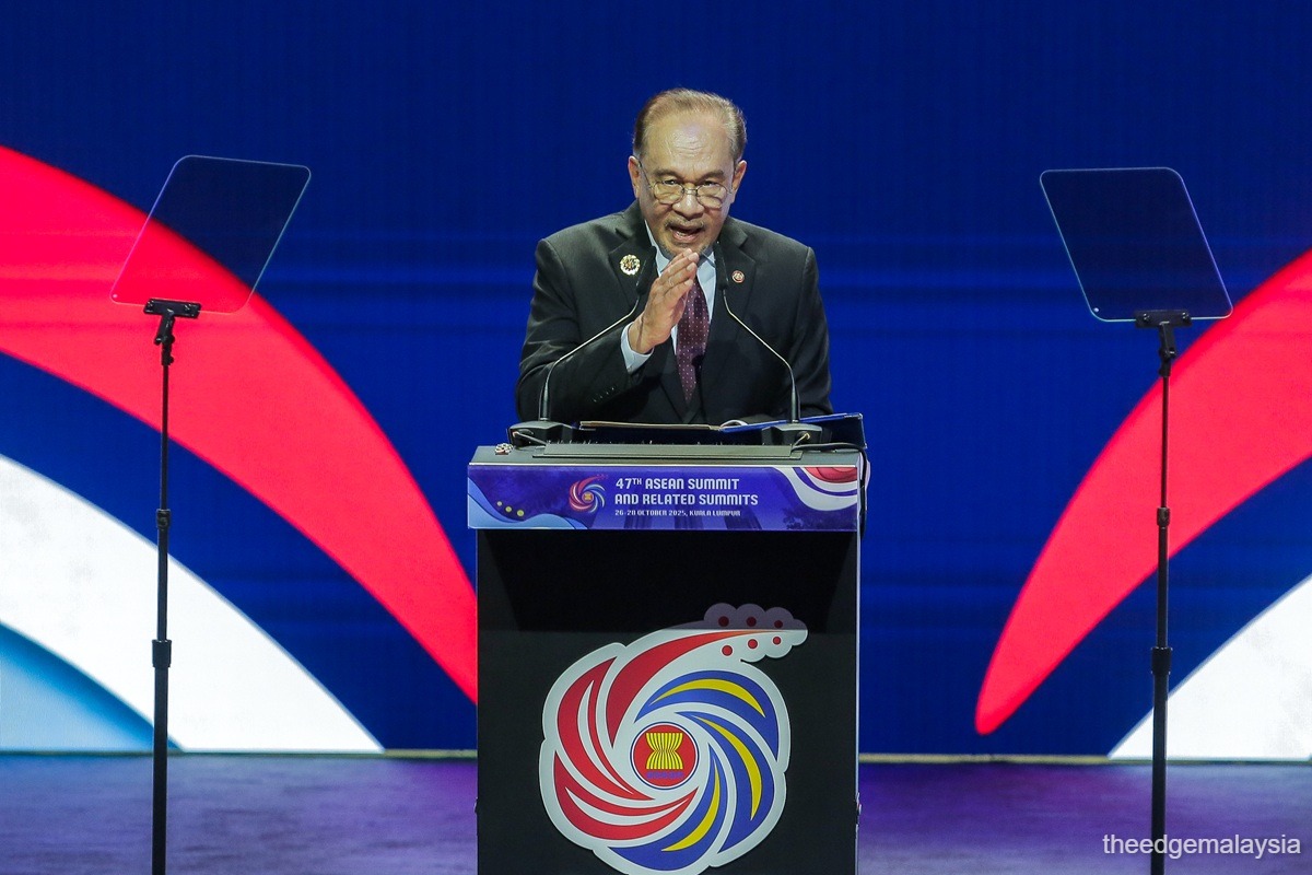 ASEAN-US leaders discussing joint vision statement