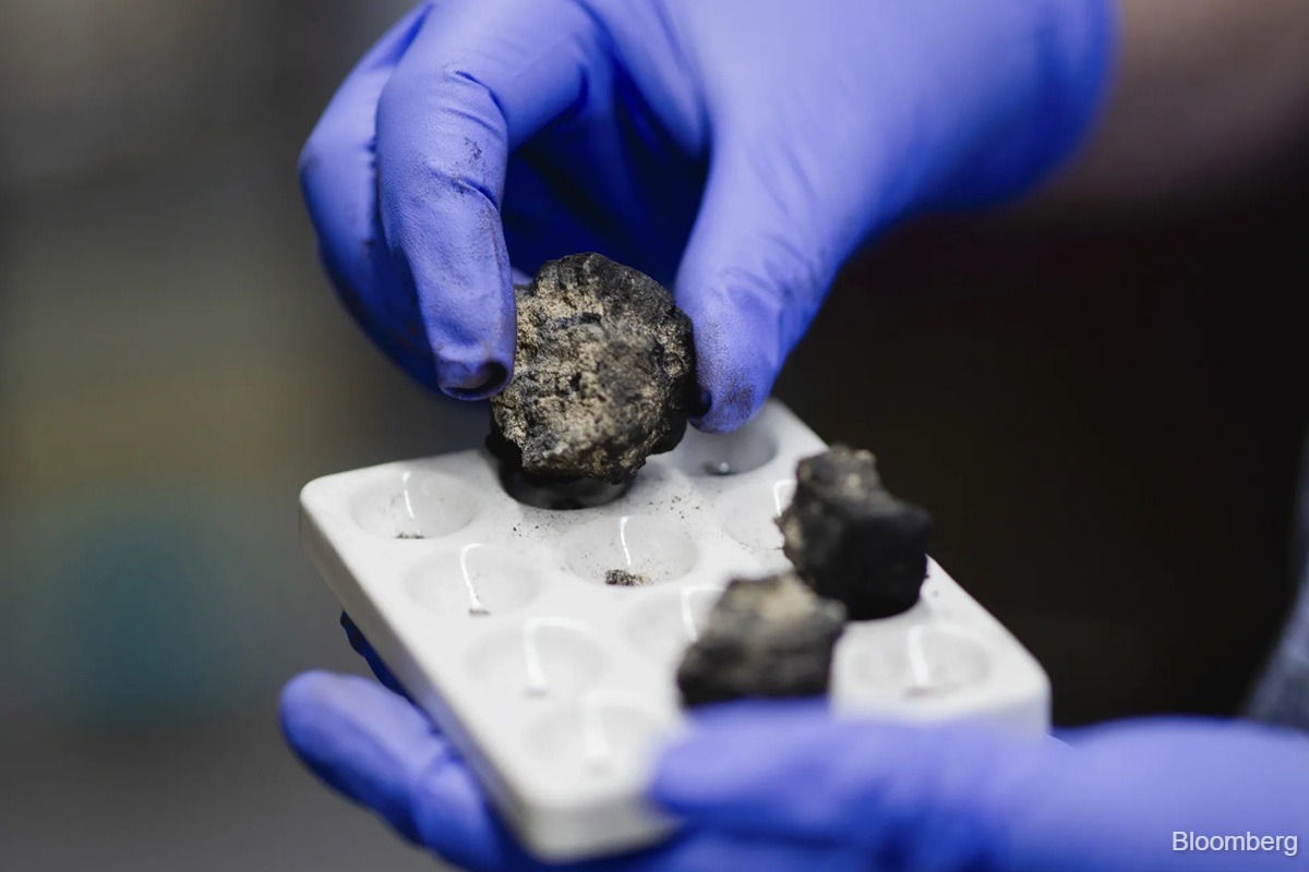 Ex-Rio Tinto boss to list seabed mining firm in US$1 bil deal