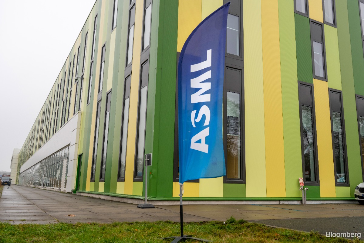 ASML Raises 2026 Sales Forecast as AI Investment Fuels Growth | I3investor