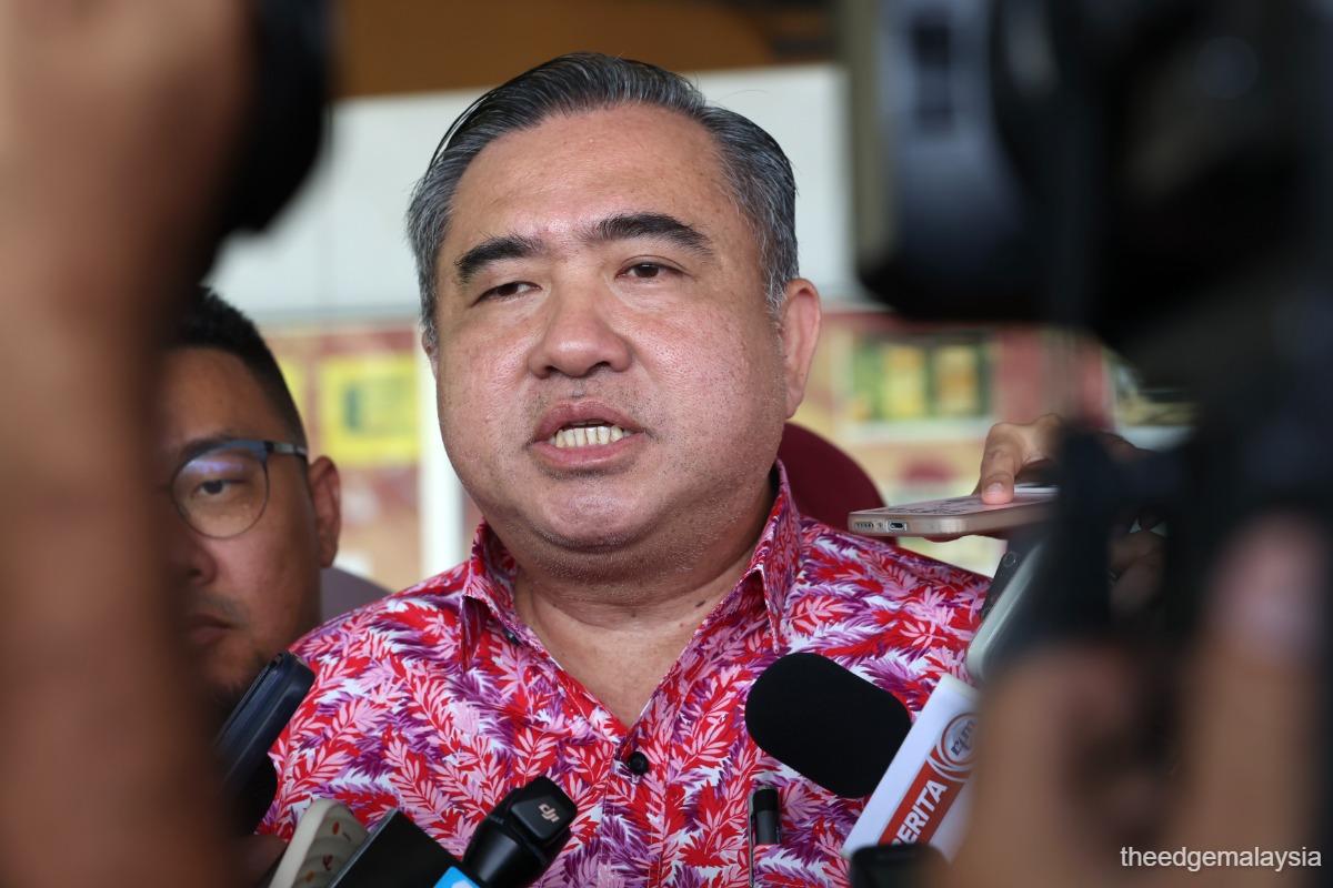Image accompanying Loke: Govt yet to decide on financial support for AirAsia, from The Edge Malaysia