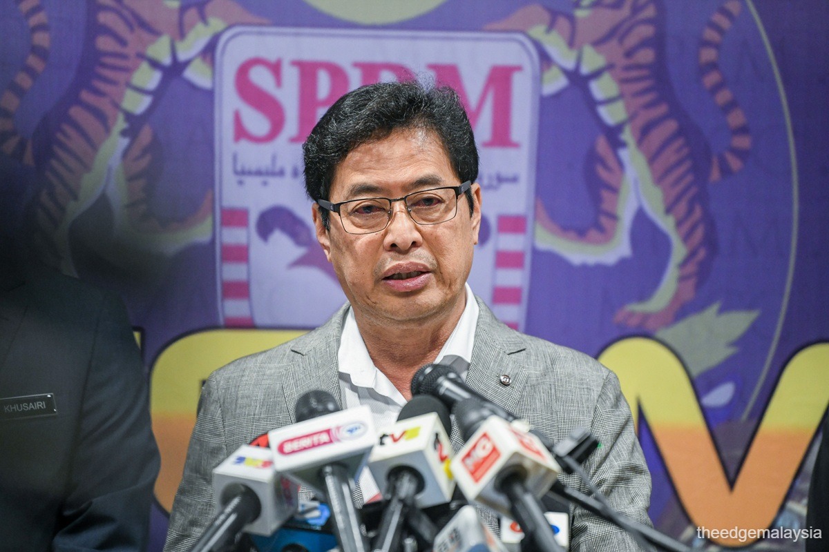 Azam Baki sues Bloomberg for defamation, seeking RM100 mil damages