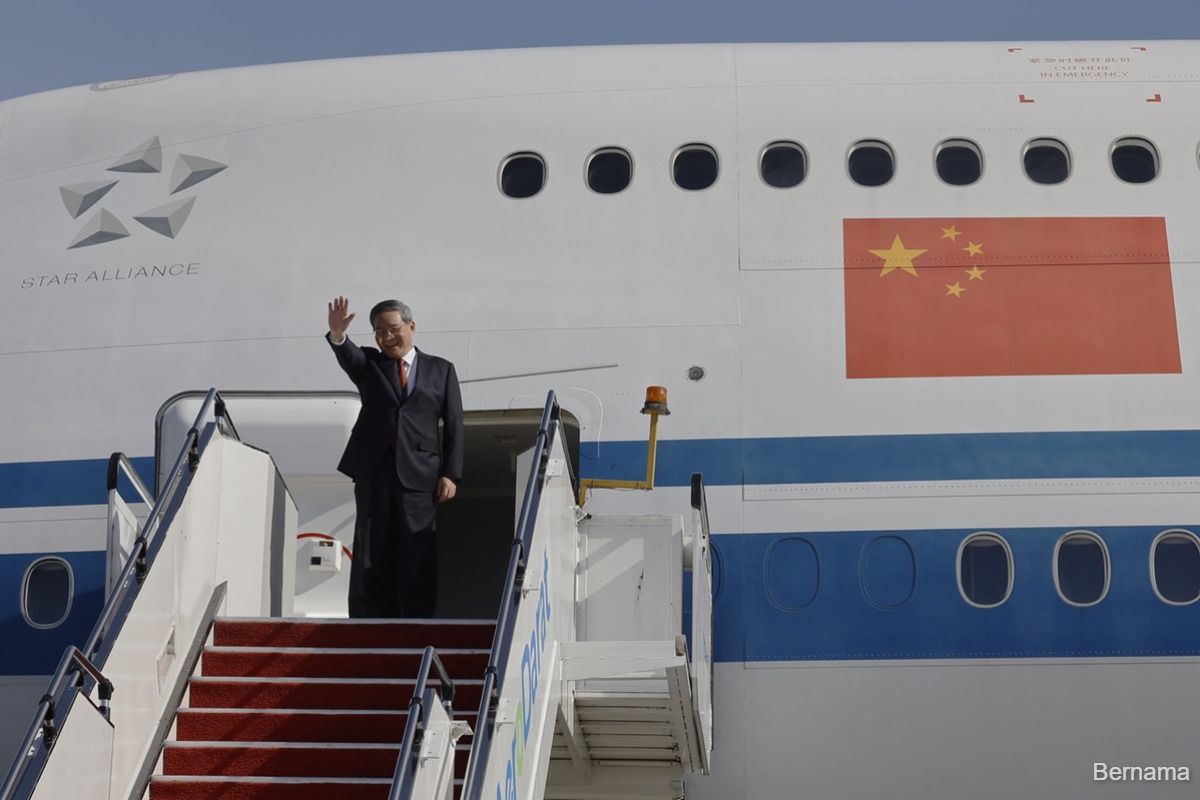 Chinese Premier Li Qiang arrives in Malaysia to attend 47th Asean ...