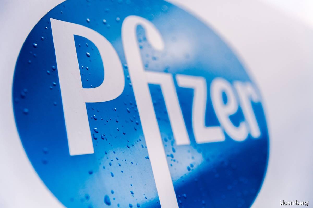 Pfizer raises 2021 forecast; shot sales seen falling next year