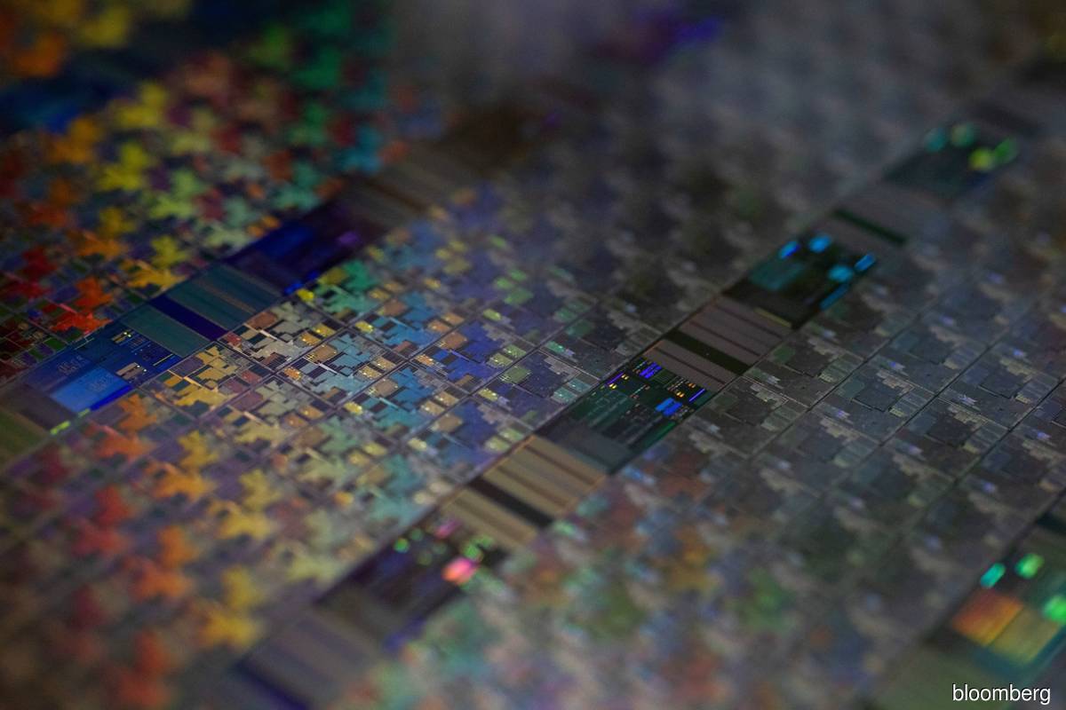 Moody’s: Chip shortage to normalise in 2023 | KLSE Screener