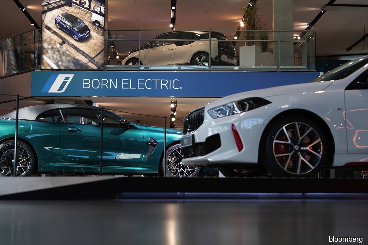 BMW and Mercedes start year with worldwide sales records