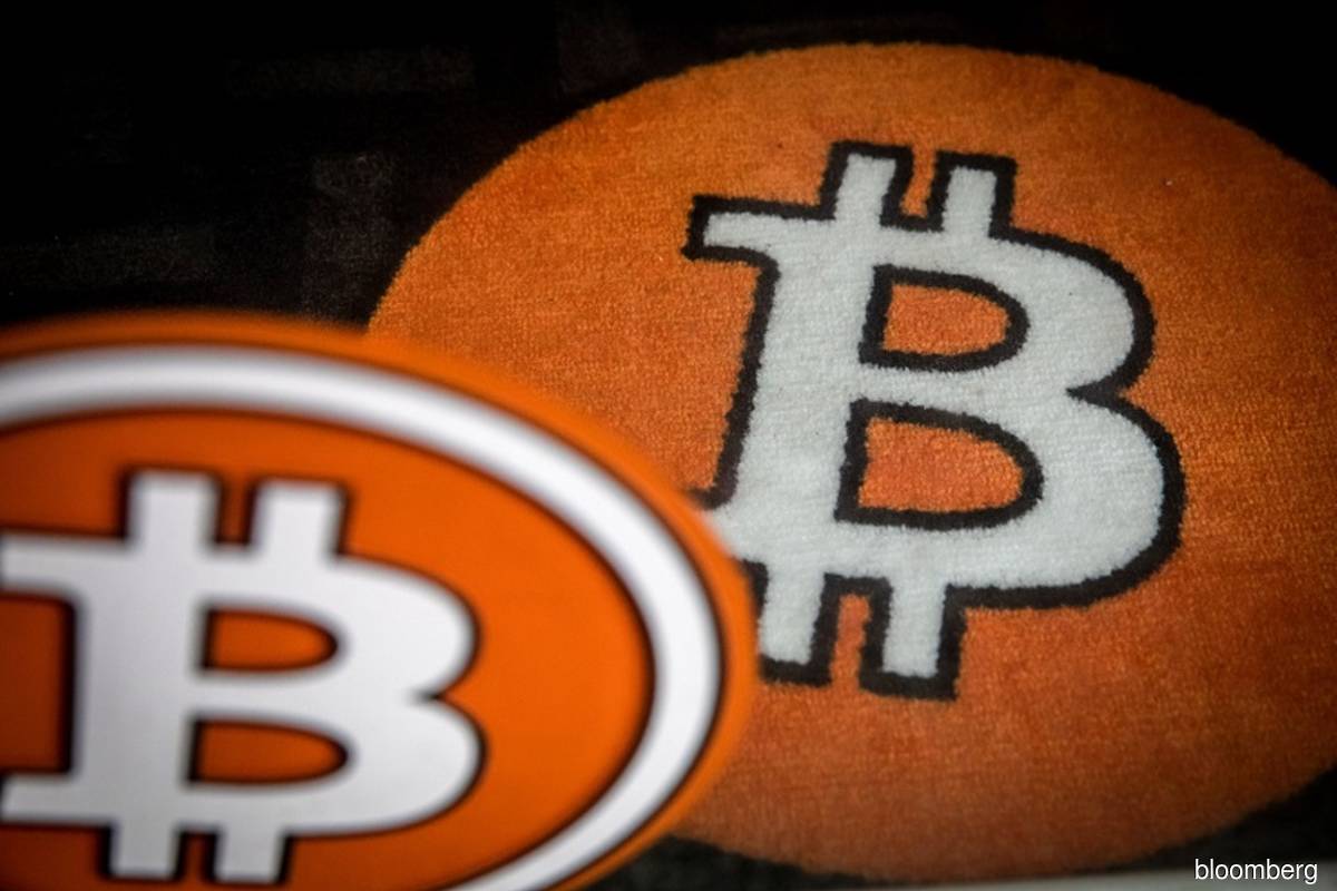 Bitcoin slips below US$60,000 as ETF-related bliss evaporates