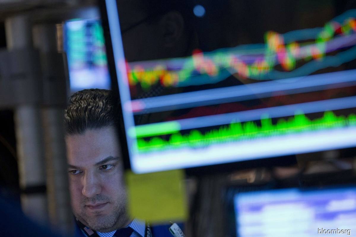 US economist says there’s a stock market crash coming in 2025 — report