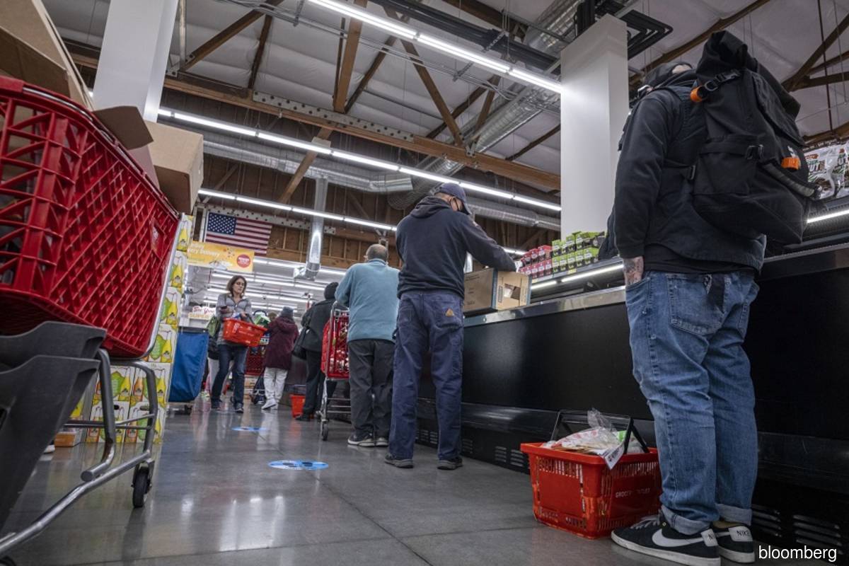 US consumer spending rebounds, but high inflation eroding demand