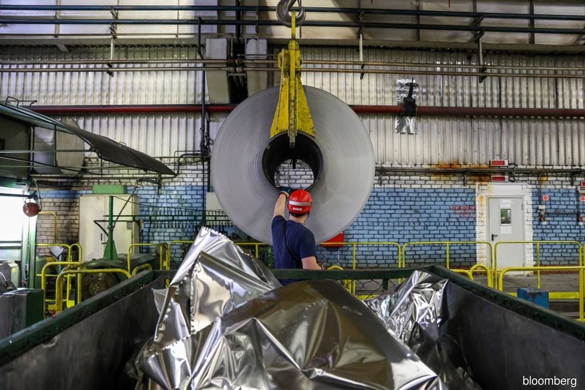 Russia aluminum giant weighs selling directly on London Metal Exchange