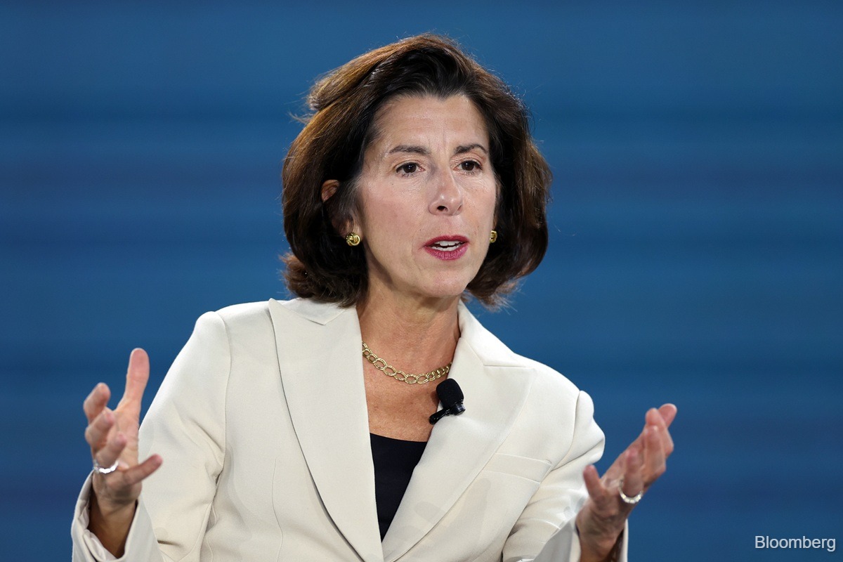 Raimondo Says Trump’s Tariffs Hard to Remove for Next President ...