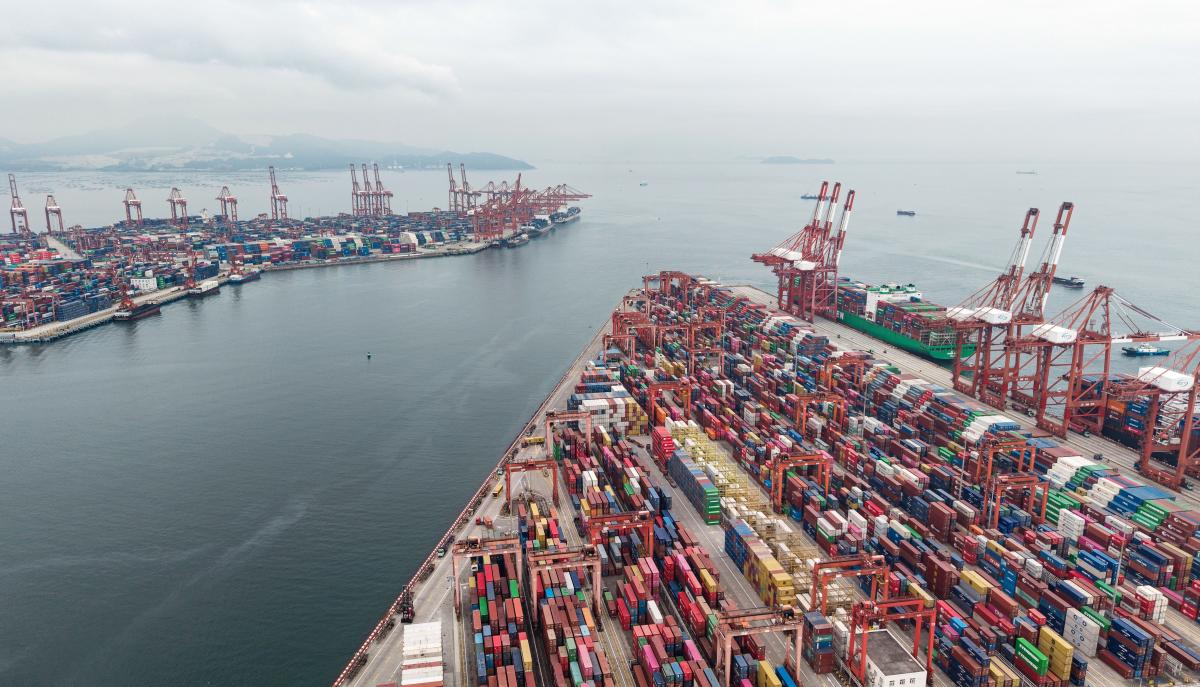 Container Lines Asia Asian container liners see turnaround as Red Sea remains shut