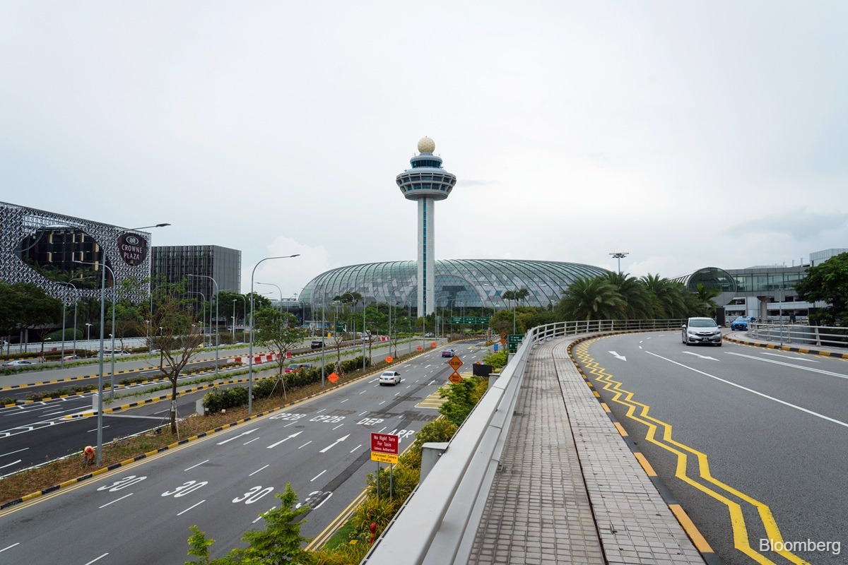 Singapore army disposes of 250kg World War II bomb near airport