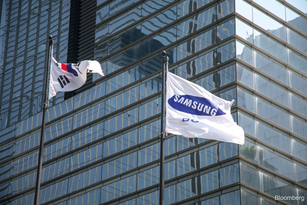 Asia's Ascent: Why Global Investors Are Pivoting East for the Next Stock Market Boom