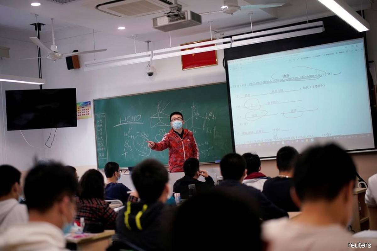Shanghai to reopen all schools Sept 1 as lockdown fears persist