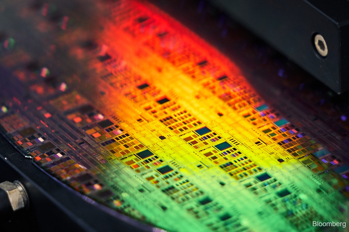 AI chip boom fuels Taiwan’s fastest export gain in 15 years