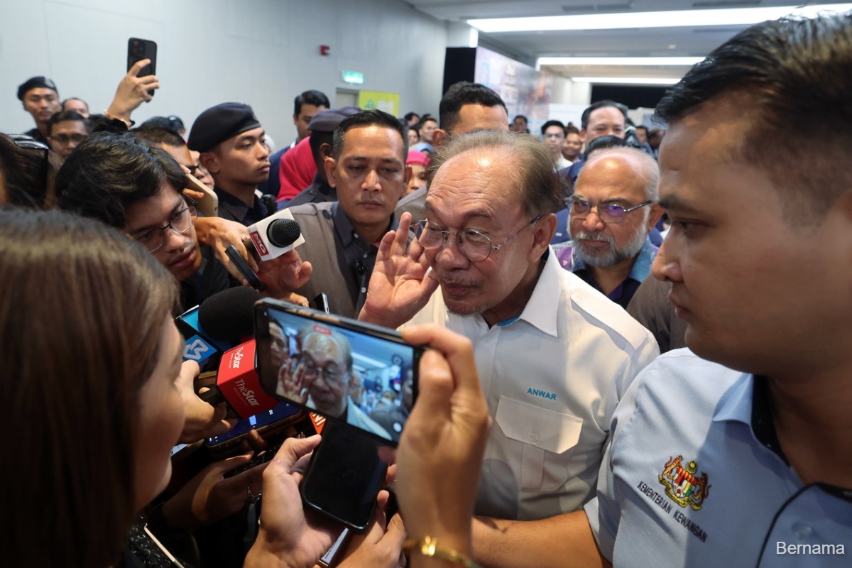 Anwar: Stop practice of support letter, cronyism to approve ...