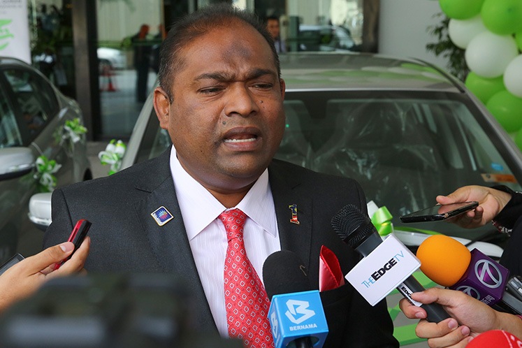 Baling MP Abdul Azeez gives statement to MACC in ...