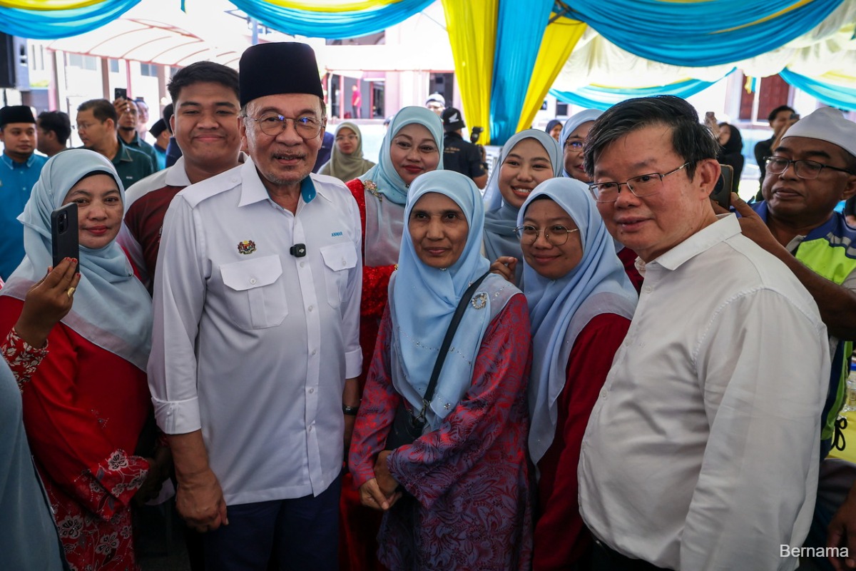 Anwar says fuel supply stable, subsidised RON95 remains at RM1.99 a litre