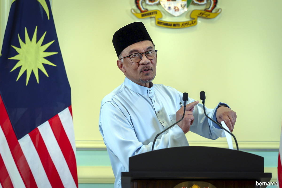 Anwar: List of deputy ministers to be announced at 8.15pm on Friday
