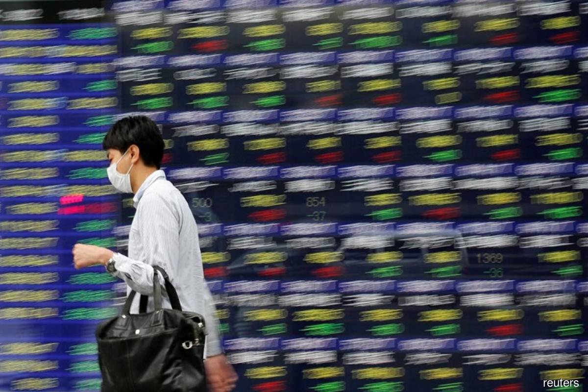 Asian stocks perk up as China hopes overshadow inflation fears