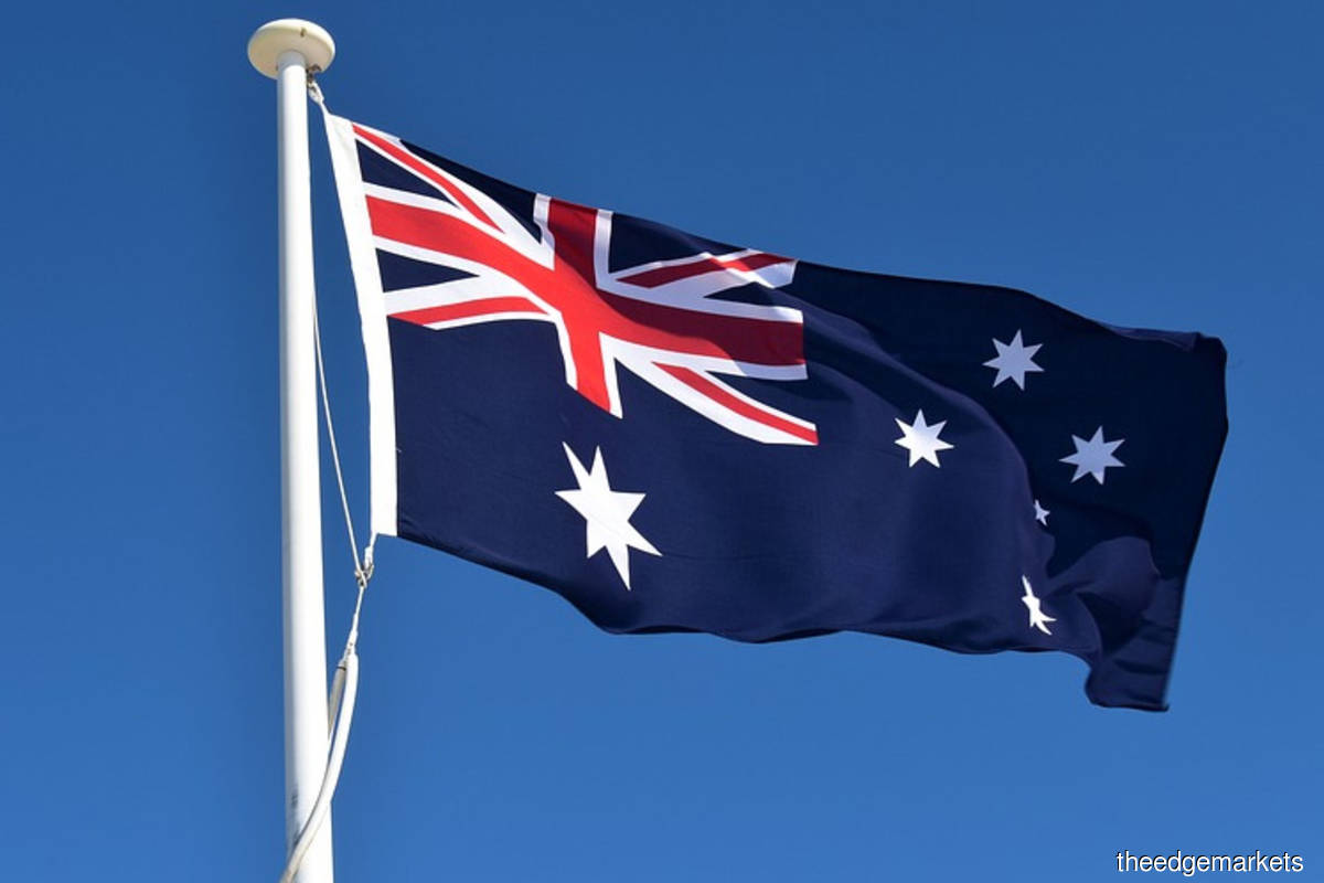 Australian students strike against govt funding for gas industry