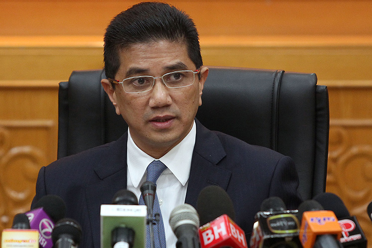 Govt stands by its 0.4% poverty rate figure, says Azmin Ali