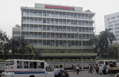 Bangladesh police detail suspicions of inside help in c.bank heist