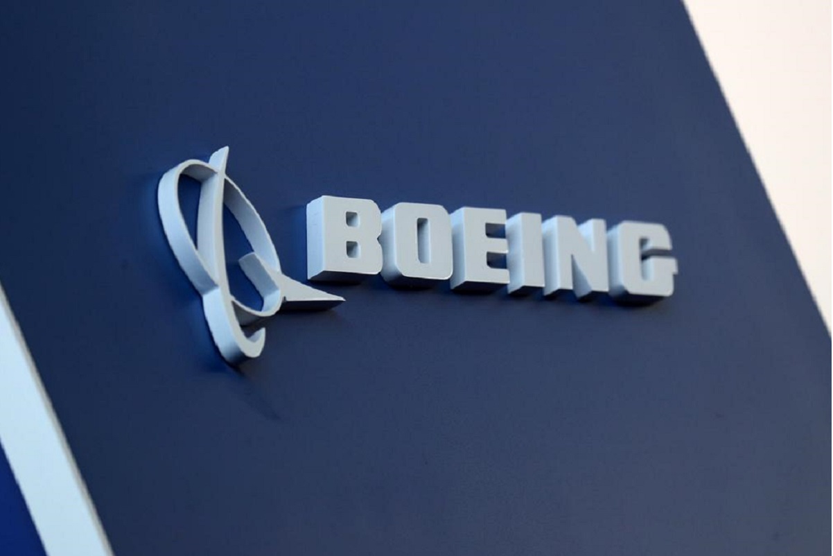 Boeing faces checks on hundreds of Max jets for electrical flaw