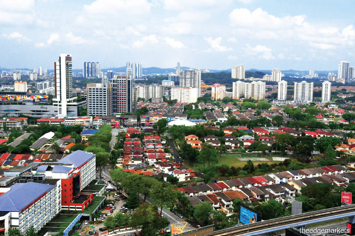 The proposed act addresses several issues in residential tenancy-related transactions by identifying the responsibilities of both landlords and tenants (Photo by Low Yen Yeing/The Edge)