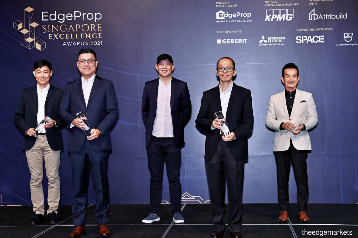 Tong (centre) with the winners of the Top Developer Award: (from left) GuocoLand’s Cheng, Hoi Hup’s Koon, Sunway’s director Wong Kok Leong and CDL’s Chia (Photo by The Edge Singapore)