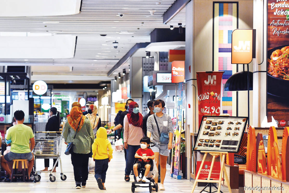 The retail market in FY2022 is expected to have an overall growth of 13.1% year on year (Photo by Low Yen Yeing /The Edge)