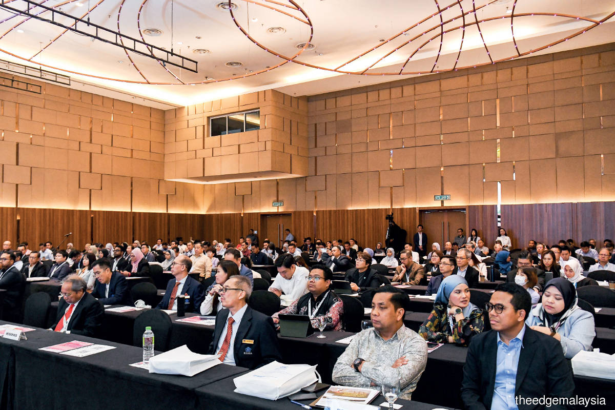 Public And Private Partnerships Needed To Address Challenges In Public And Private Partnerships Needed To Address Challenges In