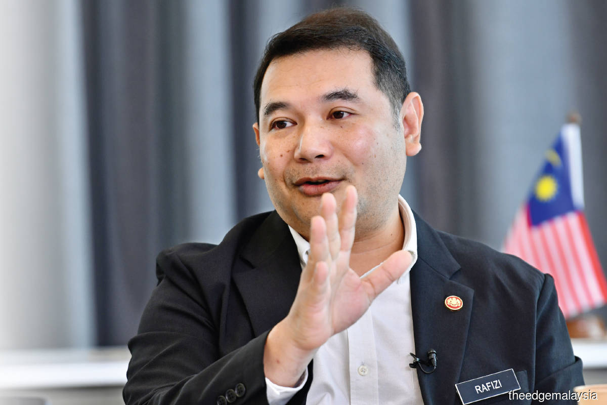 Cover Story 2 Enabling a hybrid social security and aid mechanism in