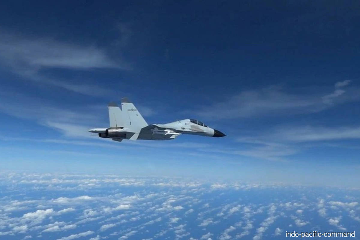Chinese jet buzzed air force plane from just 20 feet away, US says