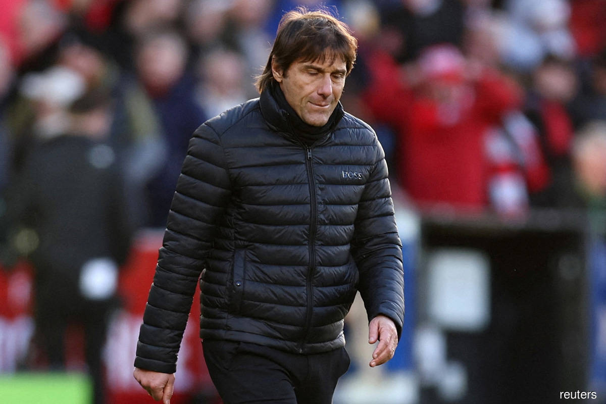 Tottenham part ways with Conte after manager's outburst