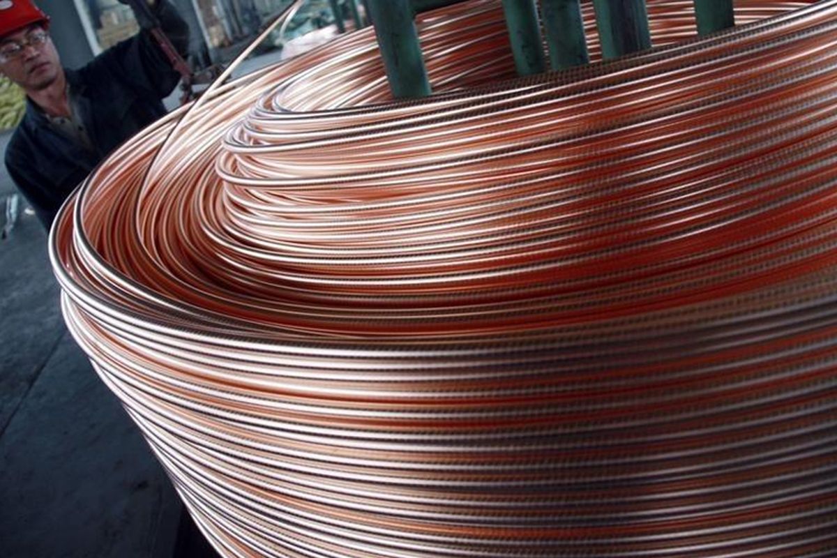Copper slumps as rising interest rates heighten demand fears